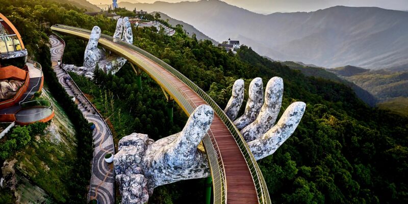 Cầu Vàng Đà Nẵng: đi lúc nào để không đông