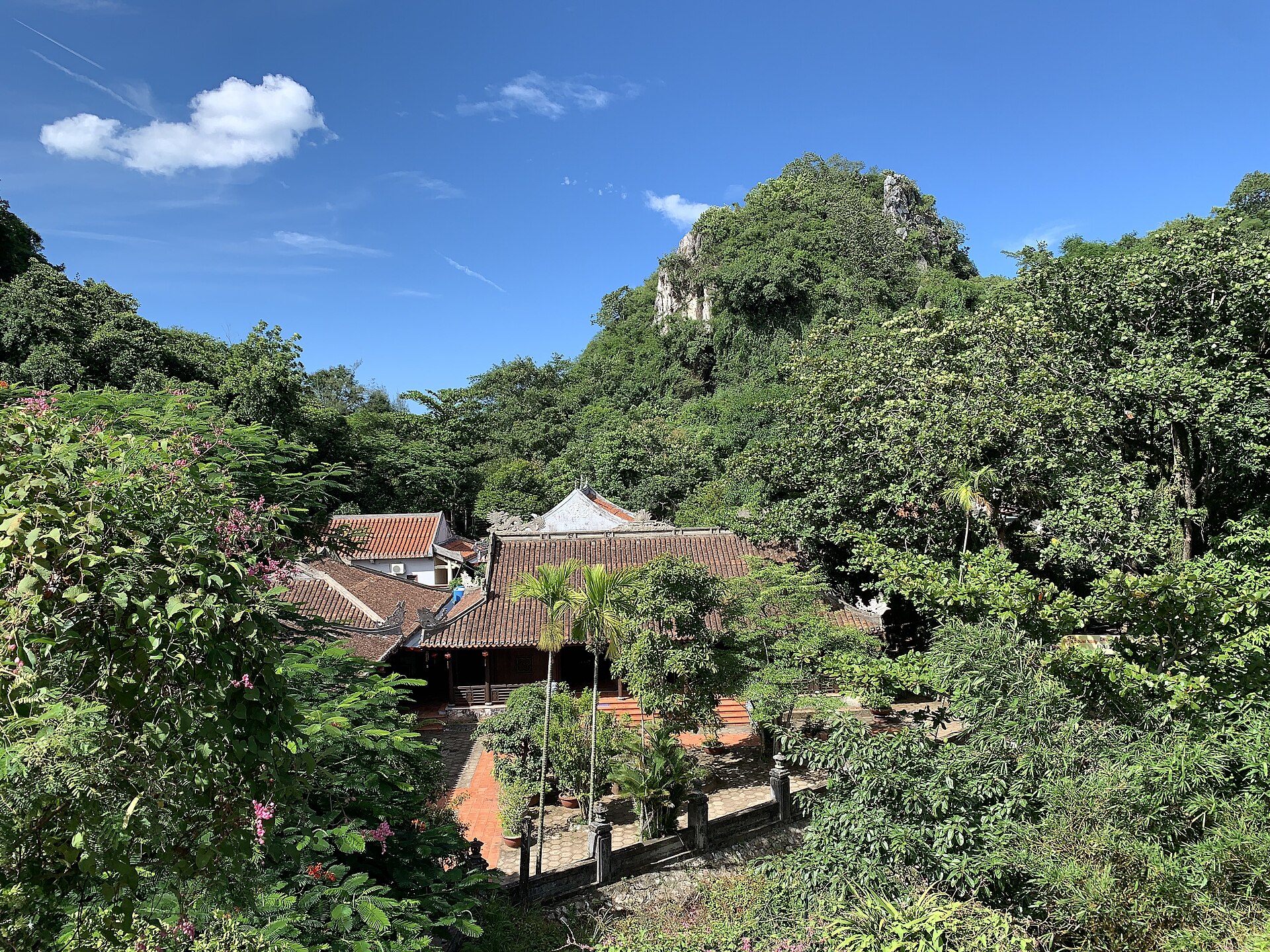 A pagoda on the summit of Thuy Son