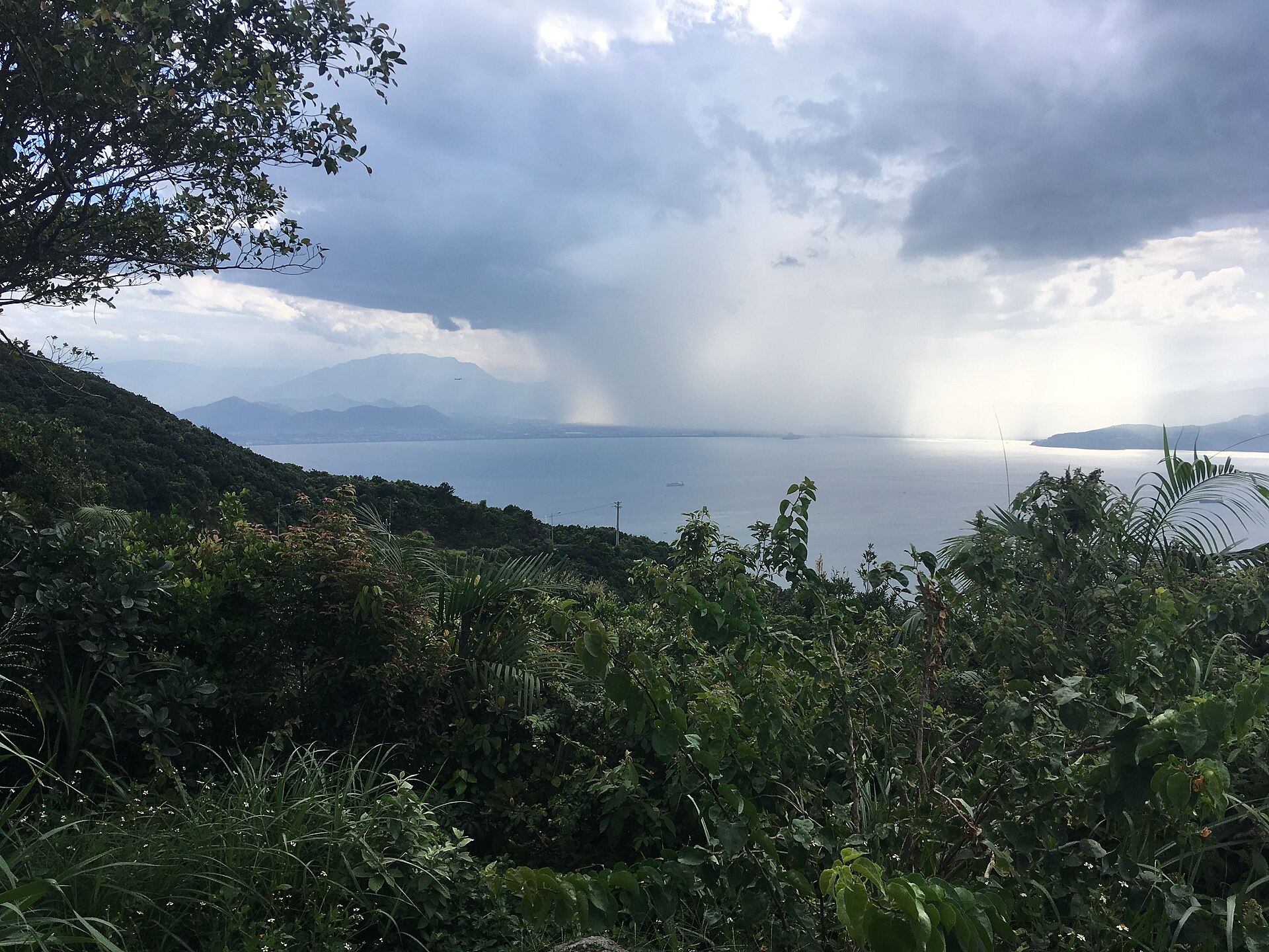 Da Nang bay seen from the pass road
