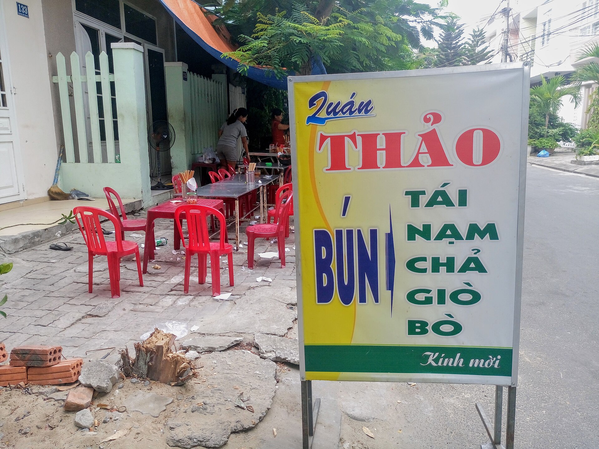 A local eatery in Da Nang