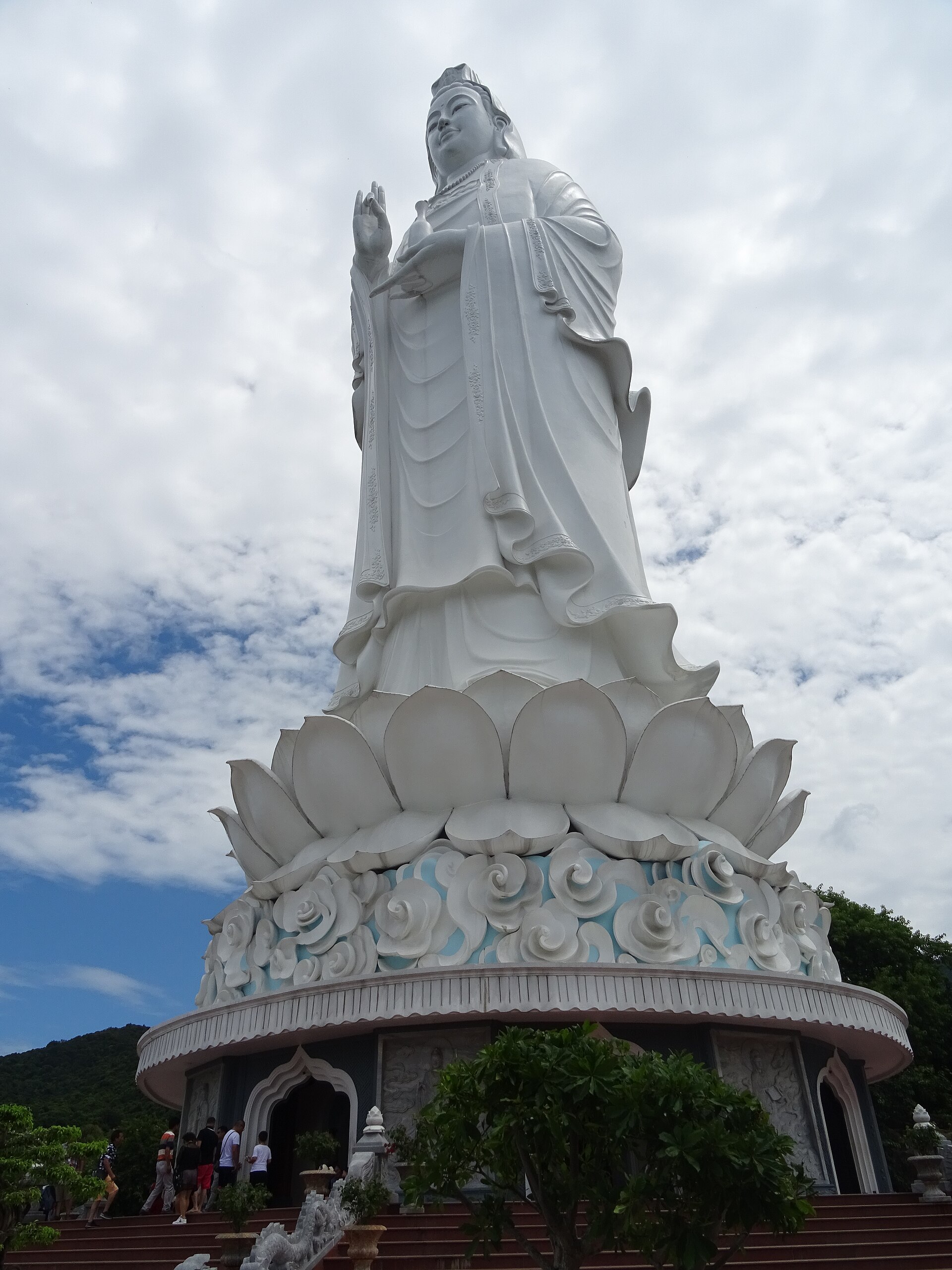 The Lady Buddha statue on Son Tra